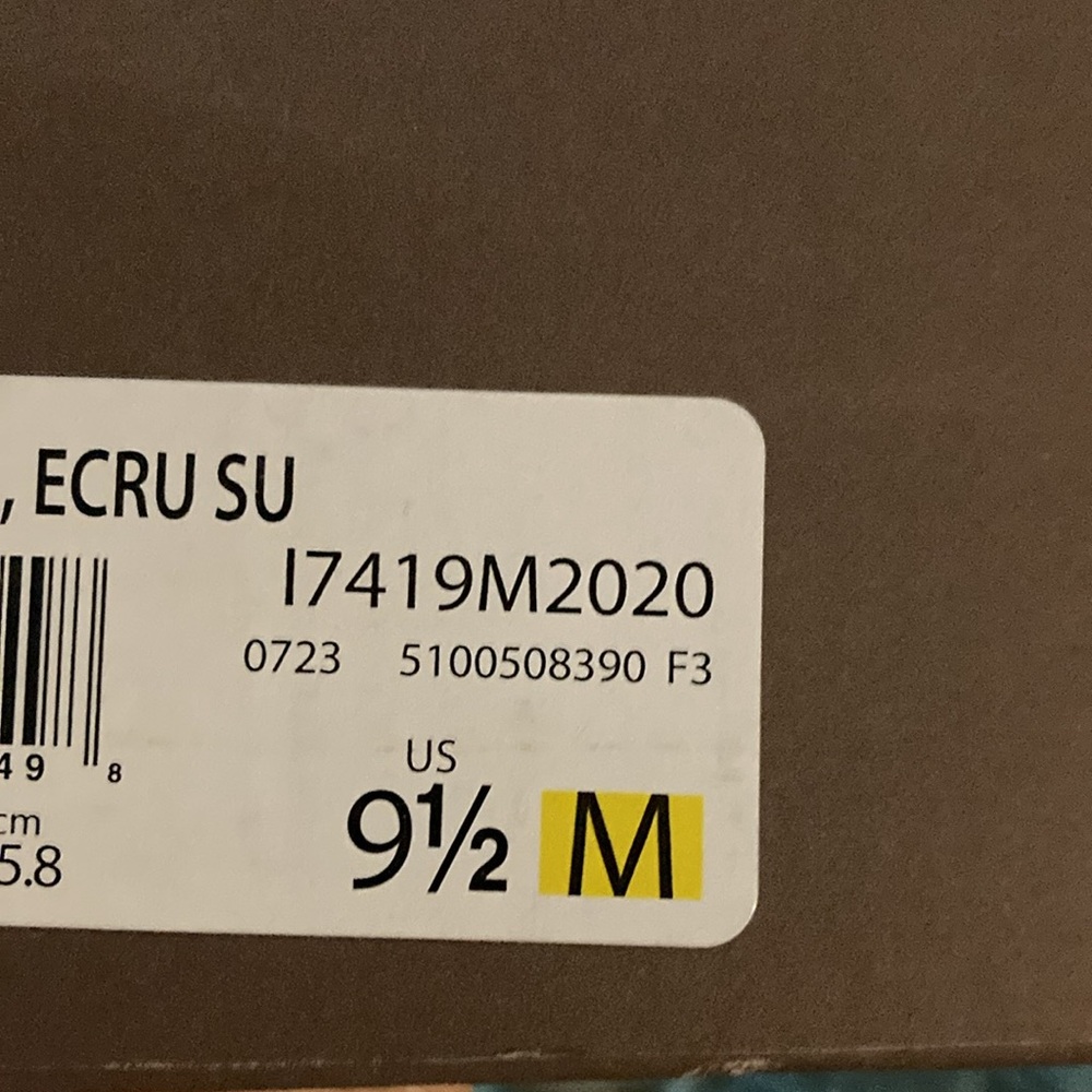 “BOX NOT INCLUDED” BRAND NEW FRANCO SARTO BOOTS SIZE 9.5! NWT! COLOR IS CREAM! - Picture 7 of 8